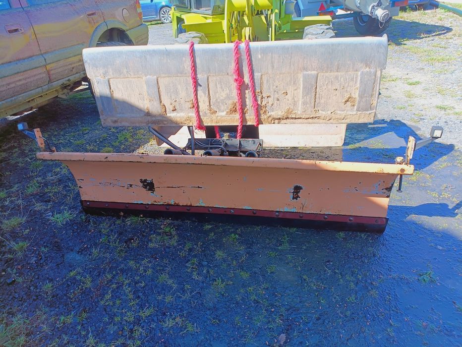 Piaskarka pług śnieżny do Multicar M 26