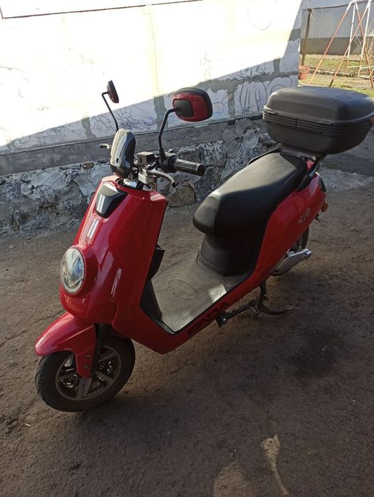 Електроскутер Fada NiO 2000W (Li-Ion) Графітовий