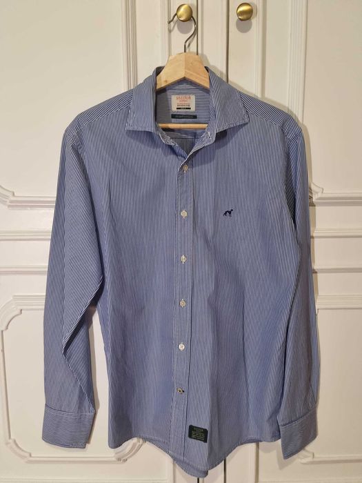 4 Camisas Sacoor (+1 Lion of Porsches +1 Casaco Sacoor)