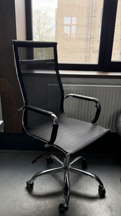 Продам Офісне крісло
