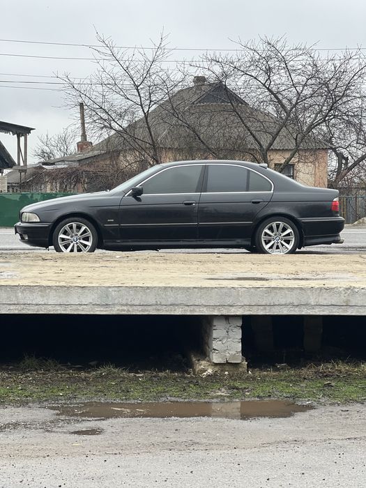 BMW 520i 1998 года