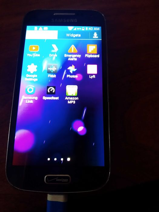 Мобильный телефон SAMSUNG Galaxy S4mini