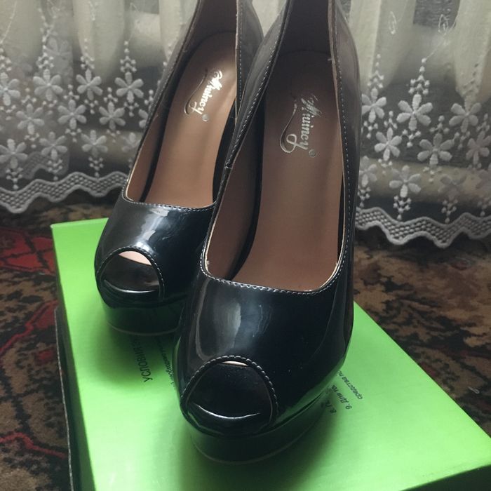 Туфли на шпильке