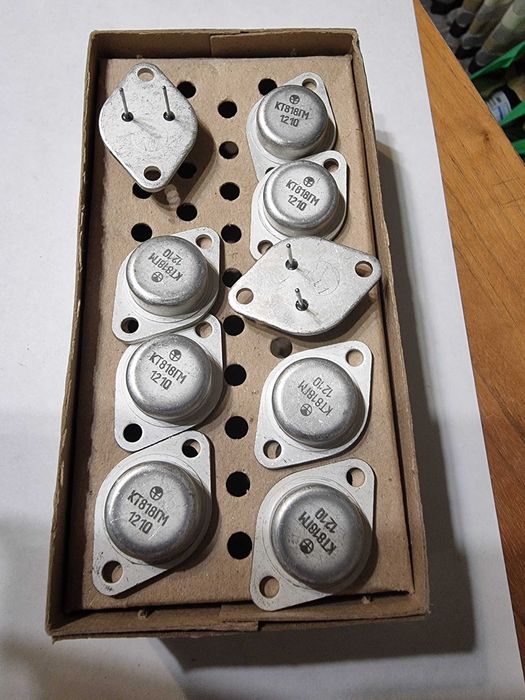 продам транзистори КТ 818ГМ