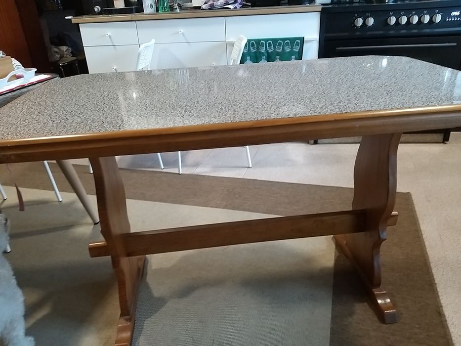 Mesa de cozinha seminova