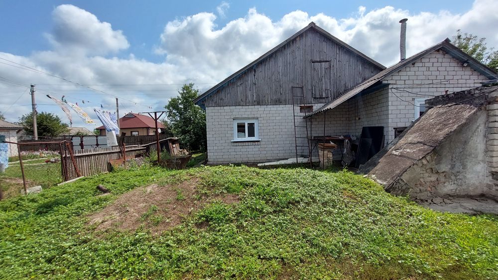 Продам комфортний будинок с.Худяки