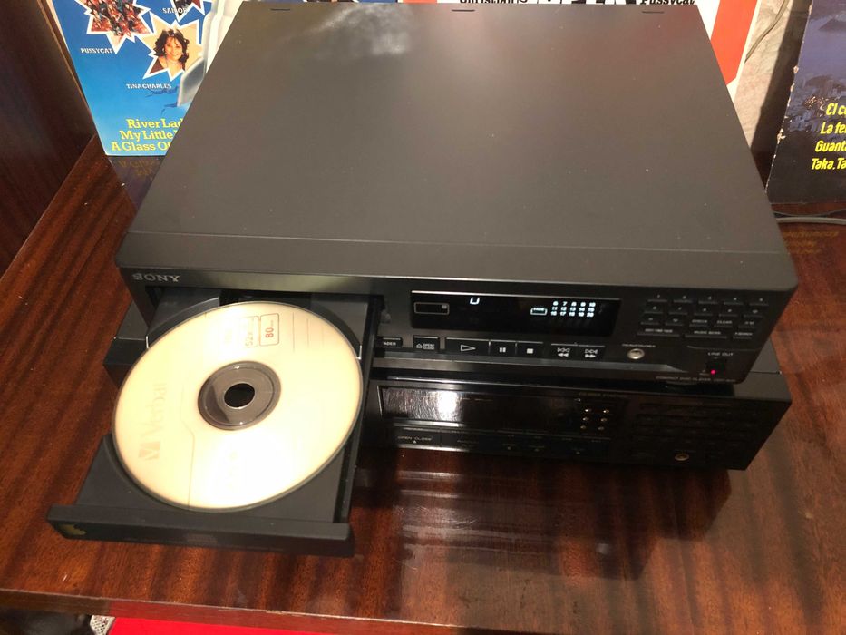 CD програвач Sony cdp-M31