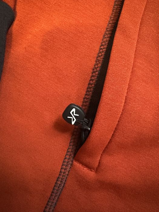 кофта — RevolutionRace Illusion
