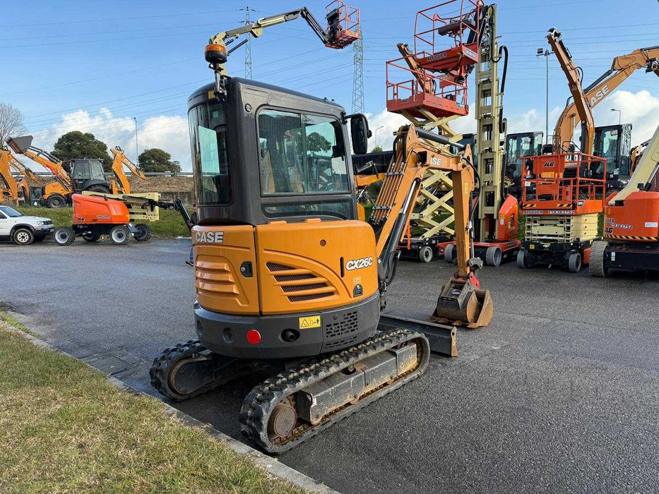 Escavadora Case CX26C