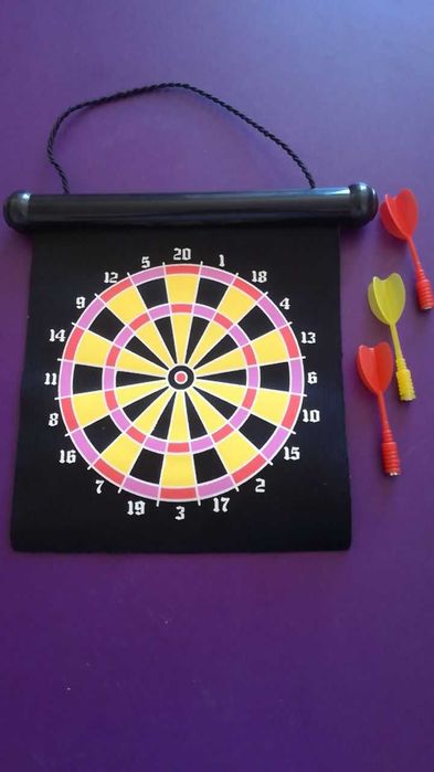 Jogo Alvo Portátil com 3 setas magnéticas + caixa original