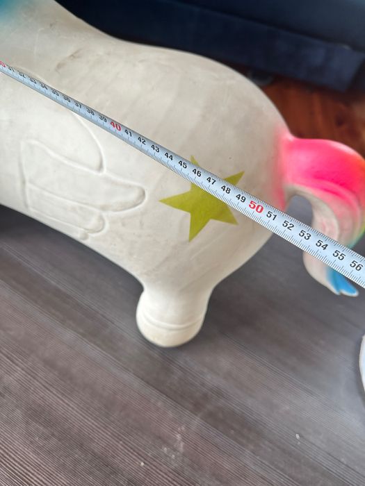 Jednorożec do skakania