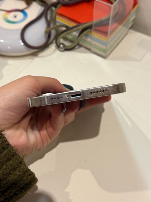 iPhone 12 pro max Silver – Desbloqueado