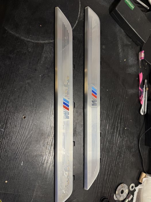 Listwy progowe e87 bmw seria 1 jak nowe aso