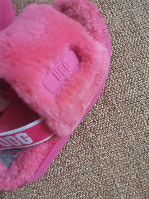 Sandalias UGGs, muito pouco uso, tamanho 37