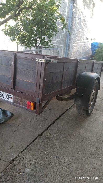 продам легковий причеп