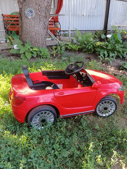 Дитячий електромобіль Bambi Racer M 3987EBLR