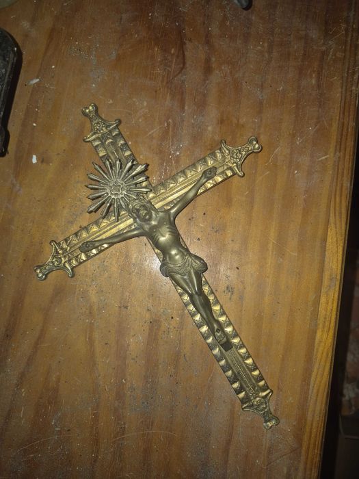 Crucifixo Antigo em Bronze Trabalhado e Placa Antiga "Rosto de Cristo" – Arte Sacra