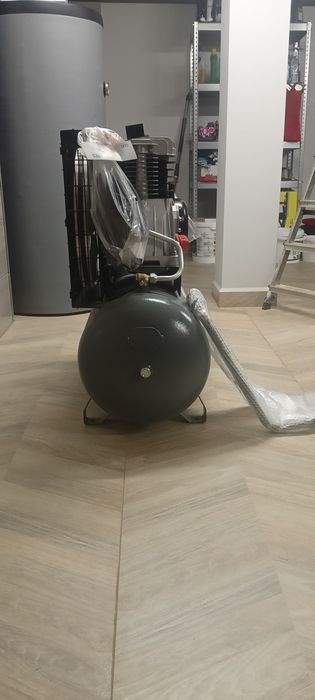 Kompresor sprężarka tłokowa Atlas Copco AUTOMAN 100l