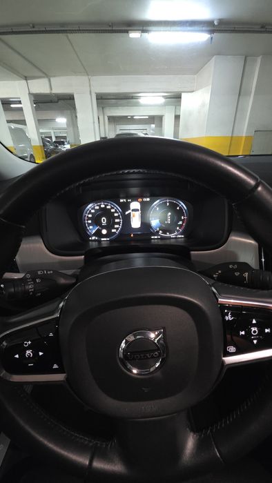 Volvo S90 D4 Geartronic (190 cv) | 2019 | Apenas 60.000 km | Como Novo