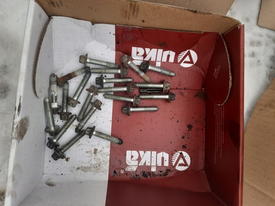 Продам коробку передач на Dacia Duster 2010 року,4х4, дизель механіка