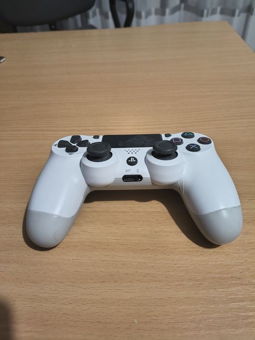 Контролер з дефектом Dualshock 4
