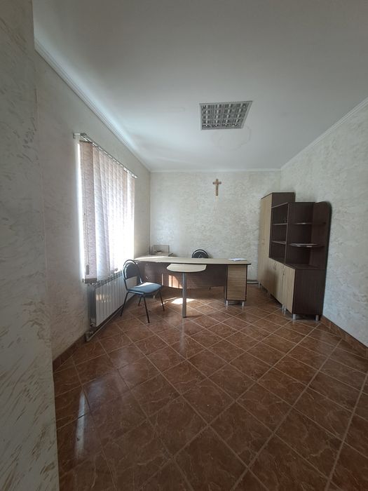 Продаж комерційного приміщення, с. Грабовець, 450 м²