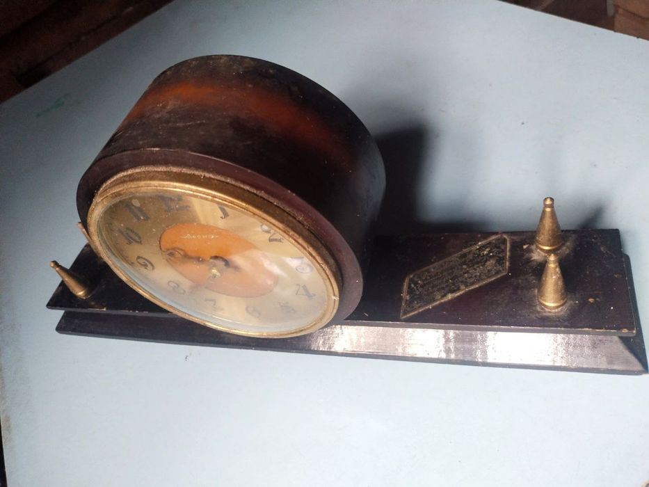 Продам годинник Весна виробництво ссср