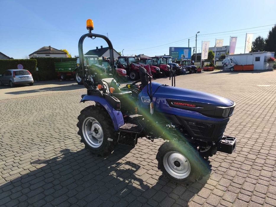 Ciągnik rolniczy FARMTRAC 22 4WD kompakt, Wyprzedaż rocznika