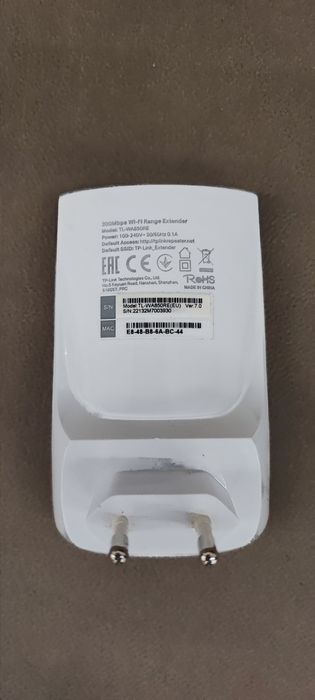 WiFi range extender.