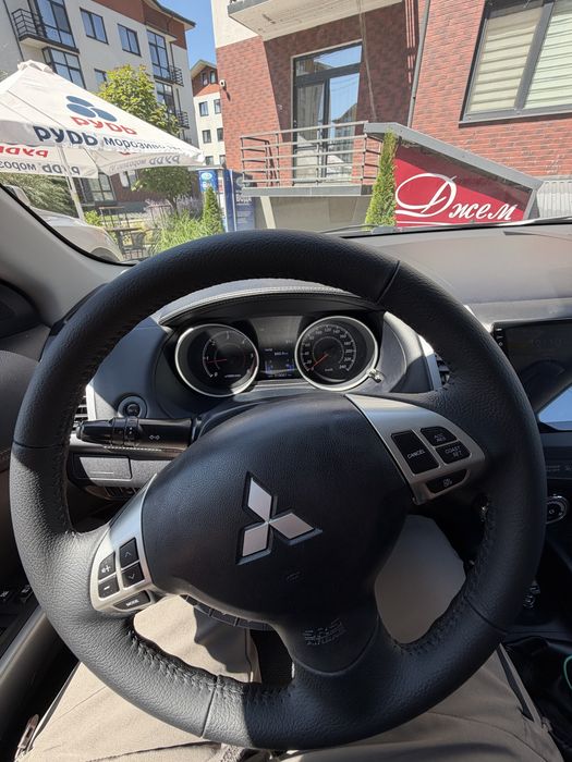 Mitsubishi outlander XL