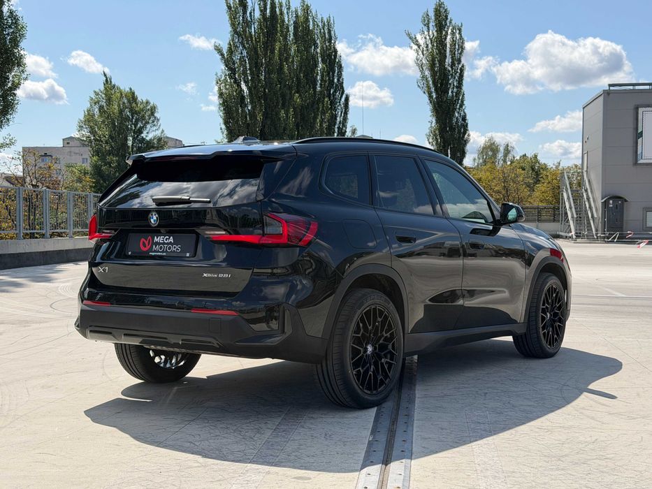 2023 BMW X1 x drive 28I