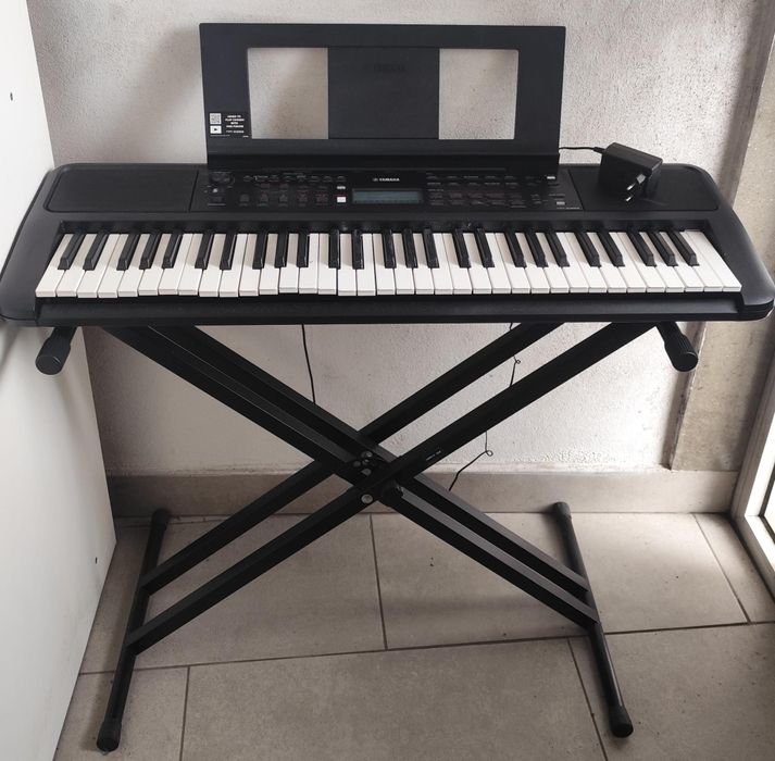 Teclado Yamaha PSR-E383