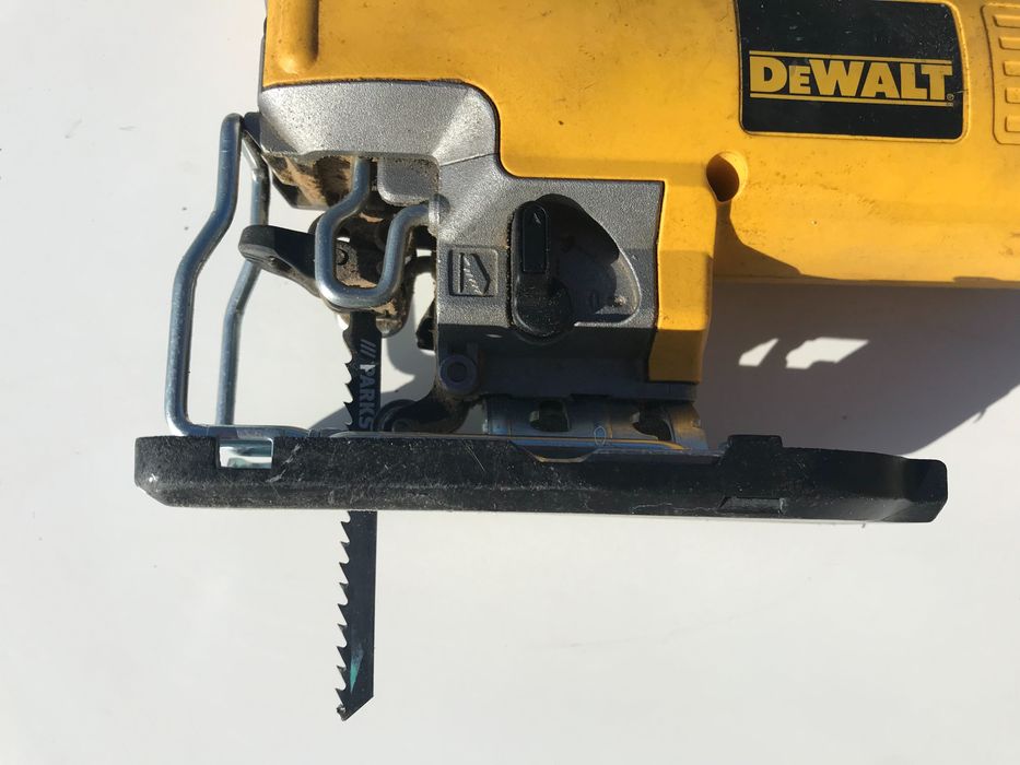 Dewalt DW341-QS Serra tico-tico