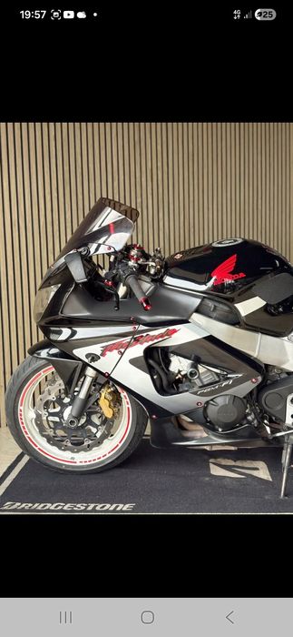 Vendo honda cbr 929 rr fireblade com garantia 18 meses