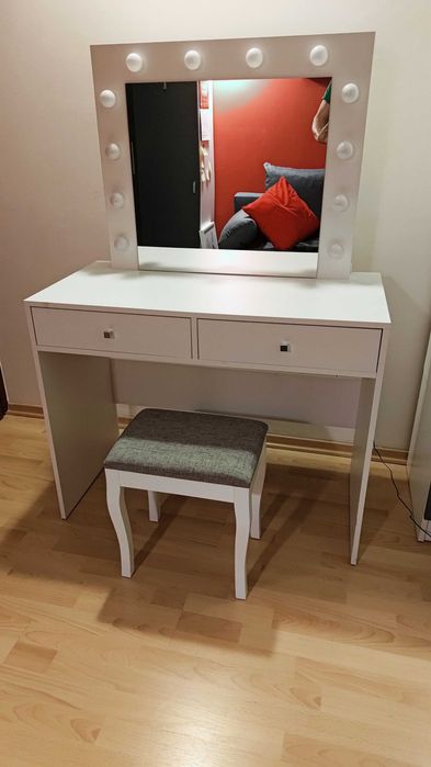 Toaletka + krzesełko (komplet Agata Meble)