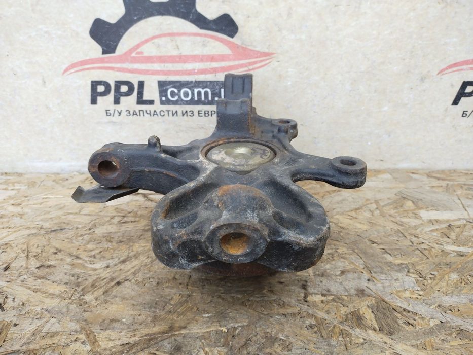 Mercedes Sprinter W907 18- кулак передний правый цапфа ступица