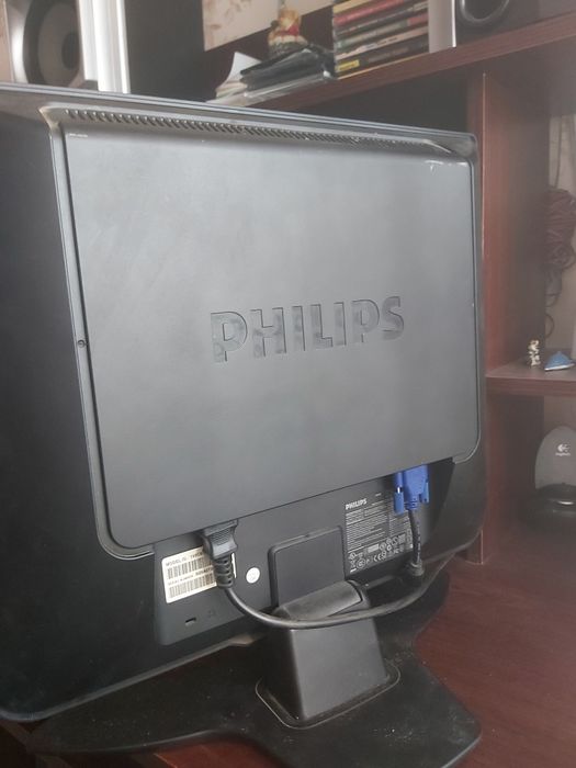 Продам Б/у Монитор TFT для ПК 19" Philips 190C (190C8) серебристый
