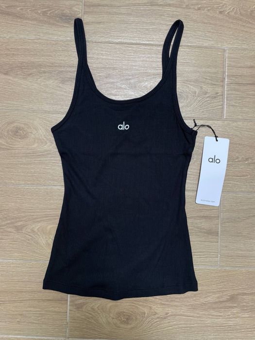 Продам майку Alo Yoga Ribbed Prosper Tank