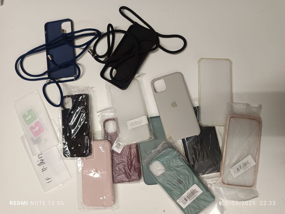 IPhone 11 pro max - Cases64283959079937120