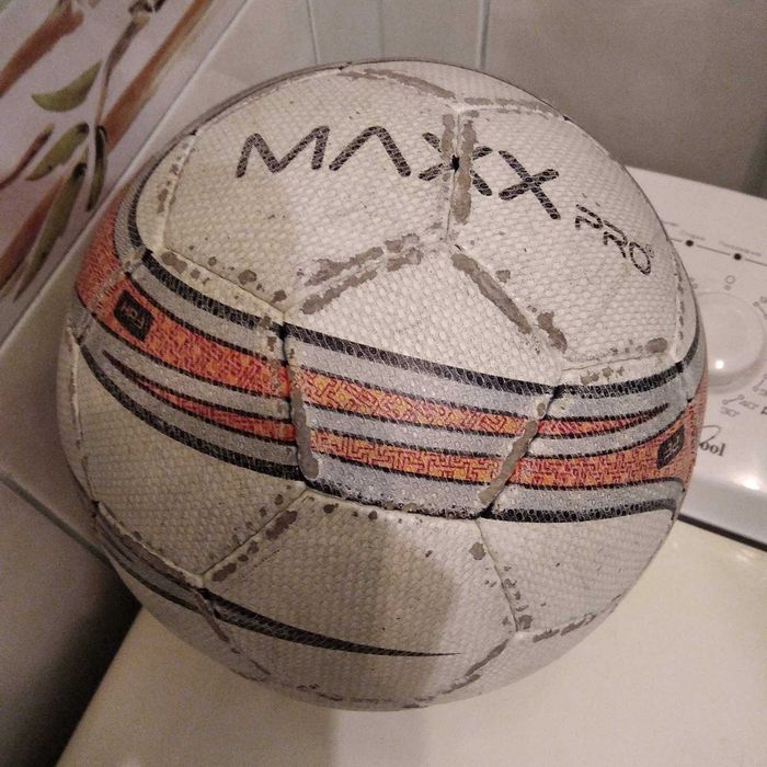 продам мячі різні