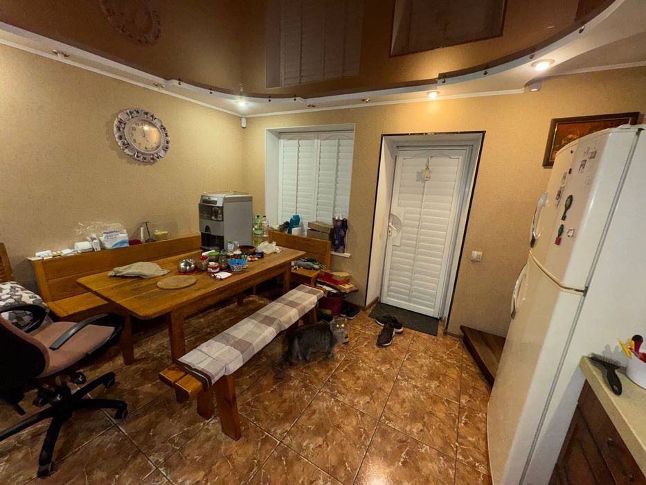 Дом на Ясногорке 4 комнаты до 6 человек не более.