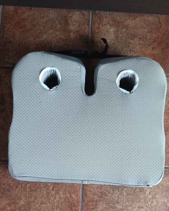 Sprzedam prawie nową poduszkę przeciwodleżynową