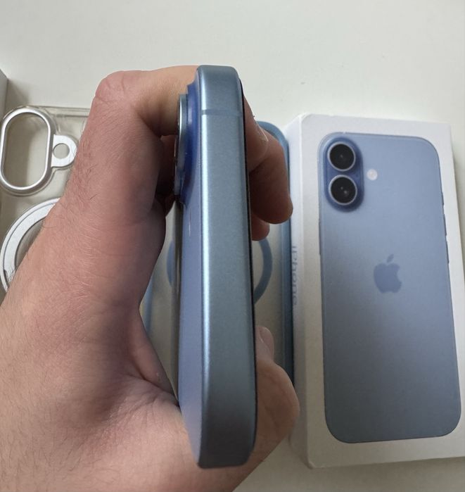 Iphone 17 mist blue 256 gb, ідеальний, офіційний, фіз сім + є сім