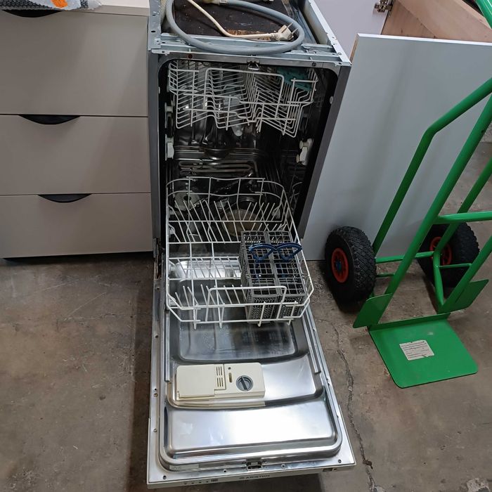 Zmywarka Ariston pod zabudowe 45 cm szer