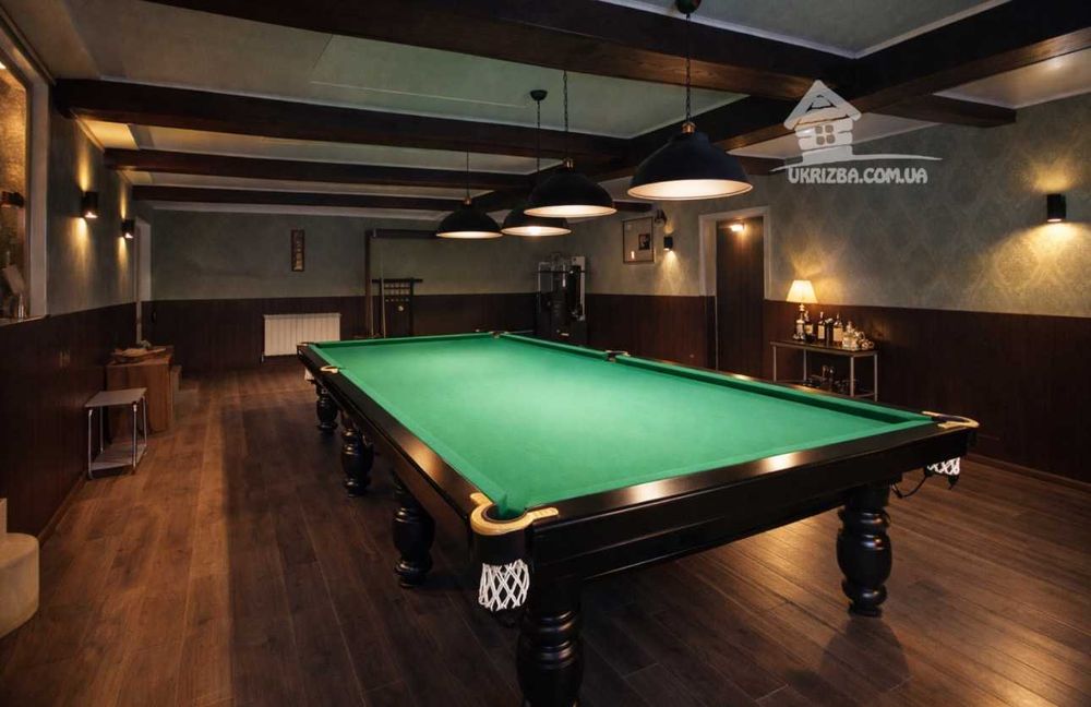 Дом 250 кв. Большой бассейн с подогревом, сауна, бильярд, генератор