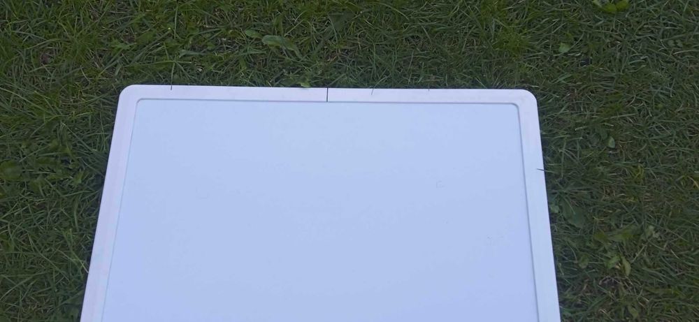Blat plastikowy biały bardzo dobry stan , idealny na stolik 60x54x3cm