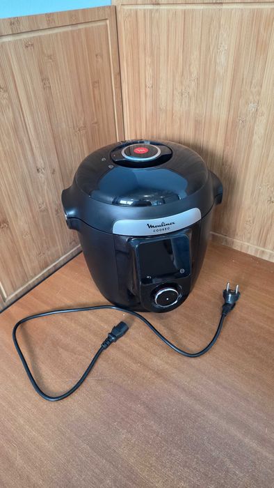 Moulinex Cookeo Wi-Fi CE96X8F0 - Multicooker z funkcją szybkowaru oraz przystawką Extra Crisp Air Fryer