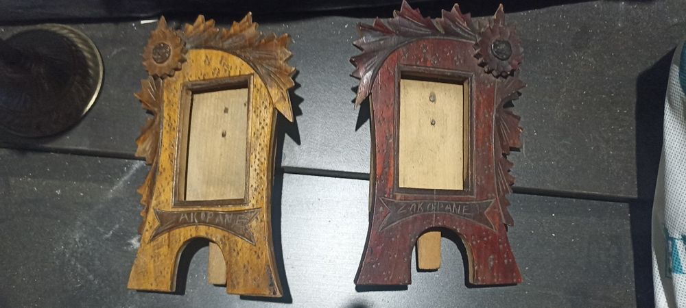 Drewniane rzeźbione ramki na zdjęcia PRL