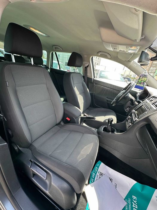 Продам Volkswagen Golf 2013 рік можлива розстрочка,кредит,обмін!