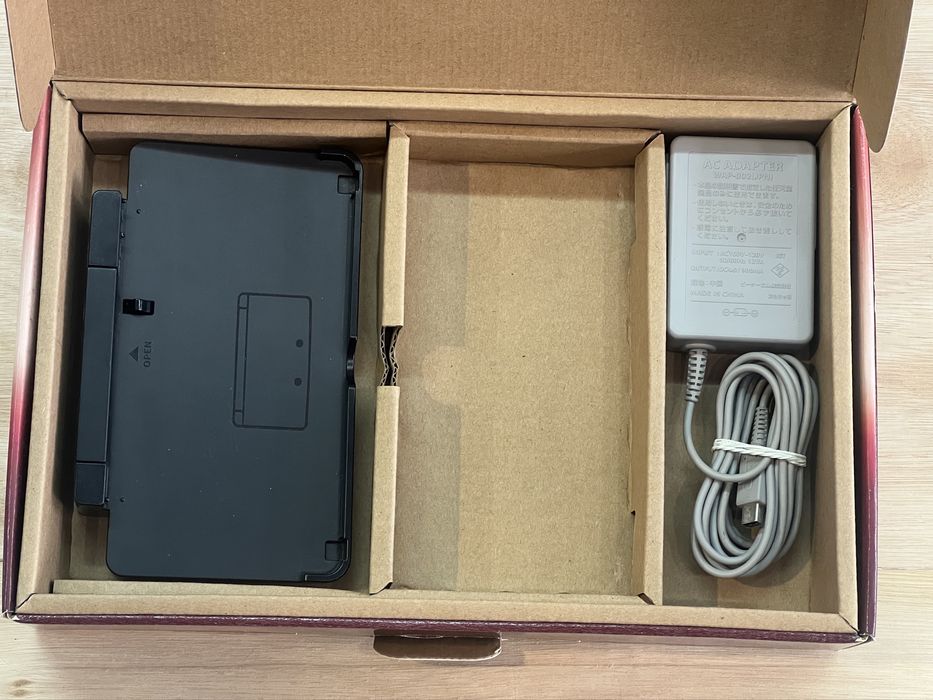 Nintendo 3DS vermelho